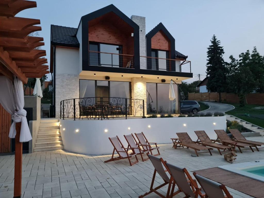 Luxury Residence Draft